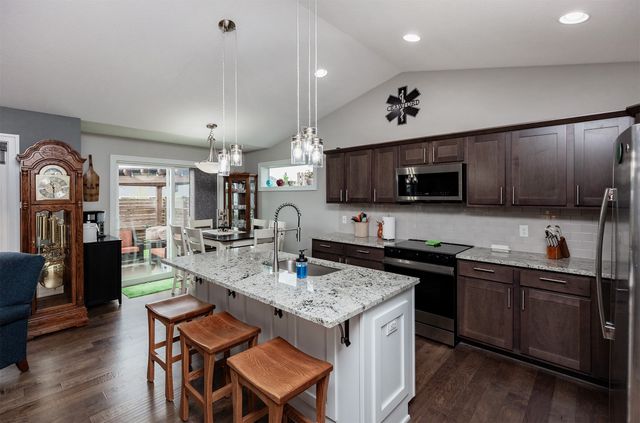 1913 Roebling Road, Adel, IA 50003
