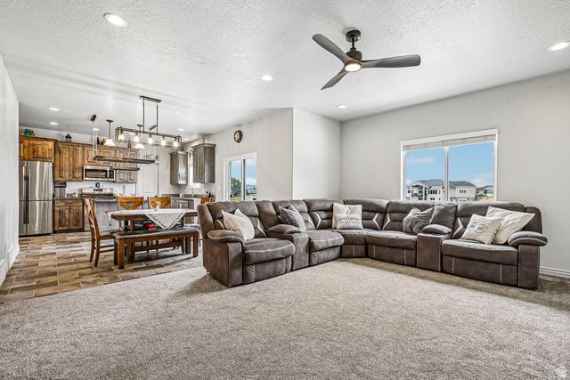 203 N 1900 W, Mapleton, UT 84664