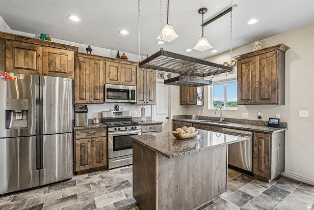 203 N 1900 W, Mapleton, UT 84664