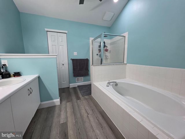 15 CONGRESS CIR, Medford, NJ 08055