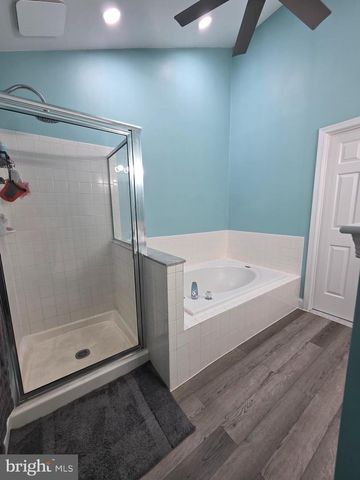 15 CONGRESS CIR, Medford, NJ 08055
