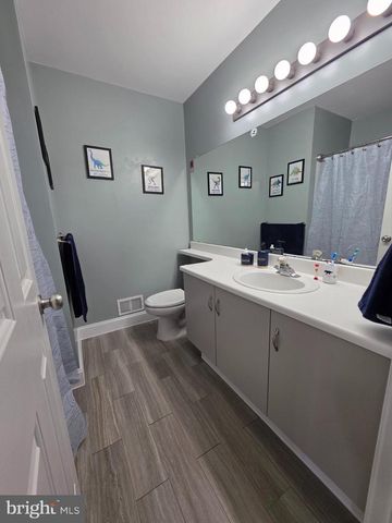 15 CONGRESS CIR, Medford, NJ 08055