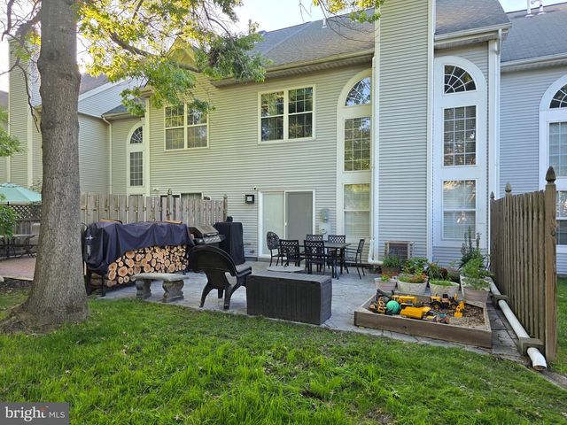 15 CONGRESS CIR, Medford, NJ 08055