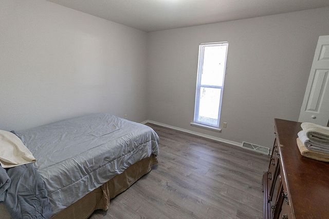 201 N WEST BLVD, Columbia, MO 65203