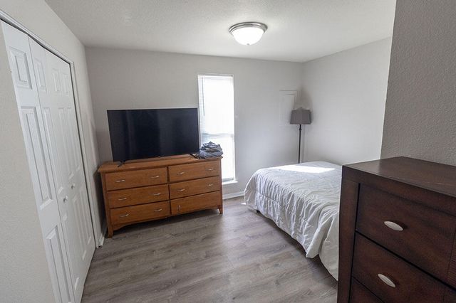 201 N WEST BLVD, Columbia, MO 65203