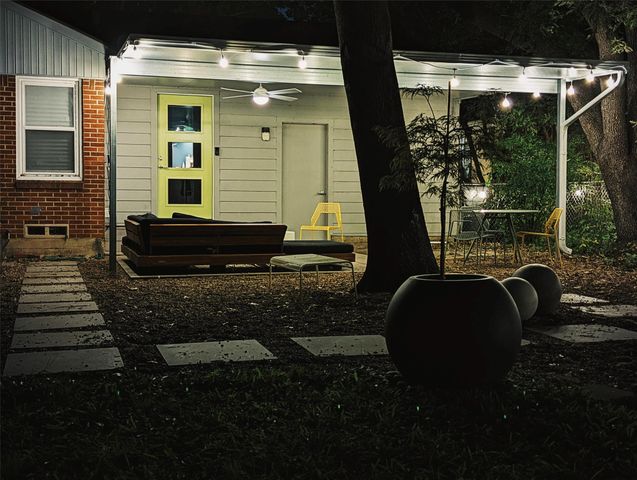 10026 Lake Gardens Drive, Dallas, TX 75218