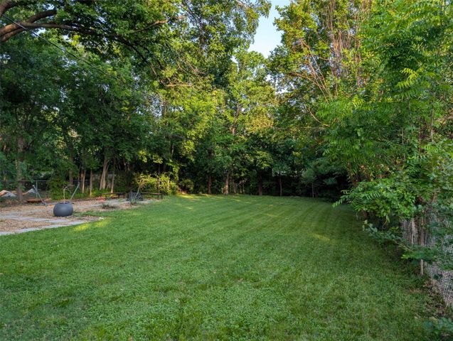 10026 Lake Gardens Drive, Dallas, TX 75218