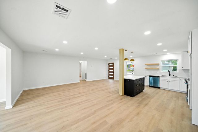 6034 Birchmont Drive, Houston, TX 77092