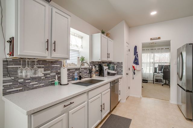 1911 Castaway Drive, Dallas, TX 75051