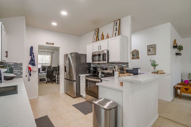 1911 Castaway Drive, Dallas, TX 75051