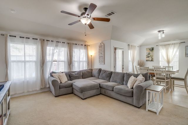 1911 Castaway Drive, Dallas, TX 75051