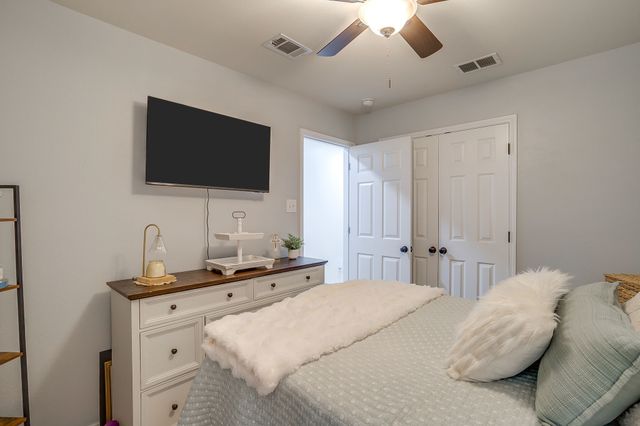 1911 Castaway Drive, Dallas, TX 75051