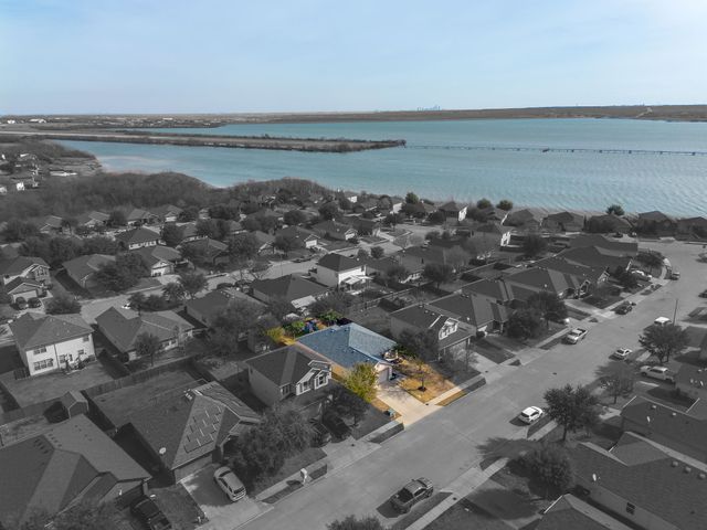 1911 Castaway Drive, Dallas, TX 75051