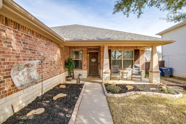 1911 Castaway Drive, Dallas, TX 75051