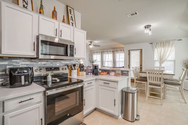 1911 Castaway Drive, Dallas, TX 75051