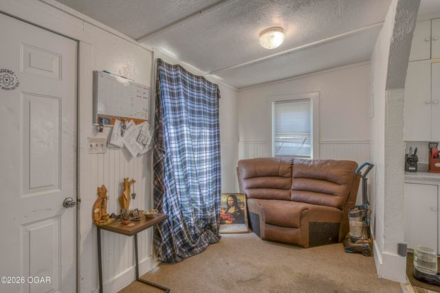 2912 E 9th Street, Joplin, MO 64801