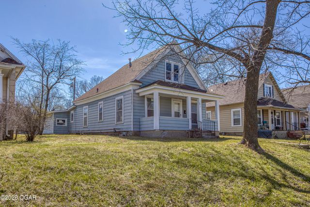 2912 E 9th Street, Joplin, MO 64801