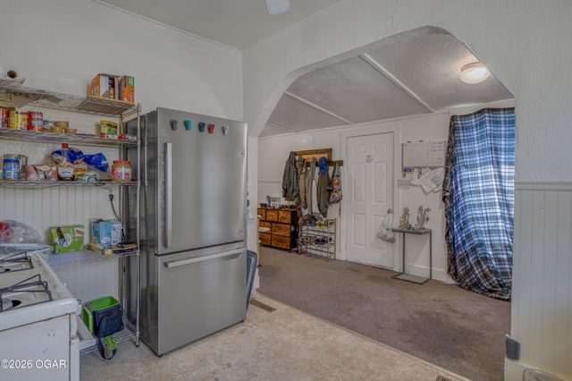 2912 E 9th Street, Joplin, MO 64801