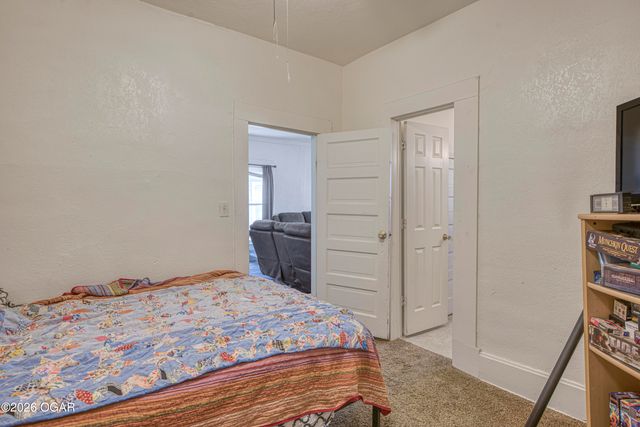 2912 E 9th Street, Joplin, MO 64801