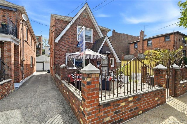 2042 Bogart Avenue, Bronx, NY 10462