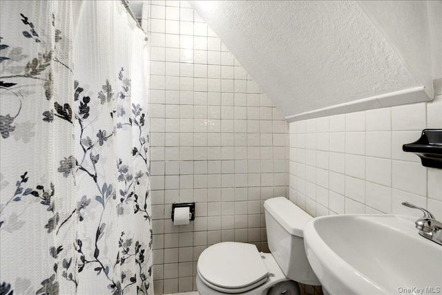 2042 Bogart Avenue, Bronx, NY 10462