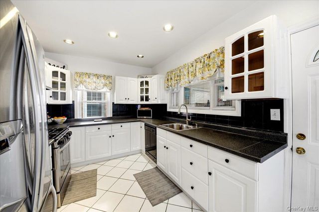 2042 Bogart Avenue, Bronx, NY 10462