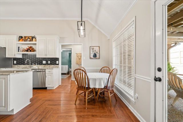 240 LAKEWOOD DR, Oakland, TN 38060