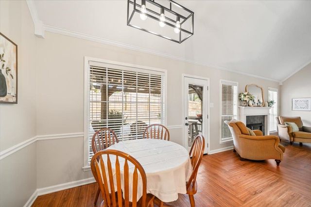 240 LAKEWOOD DR, Oakland, TN 38060