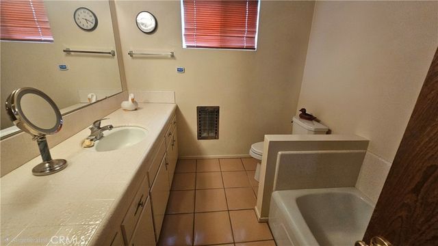 23218 8th, Newhall, CA 91321