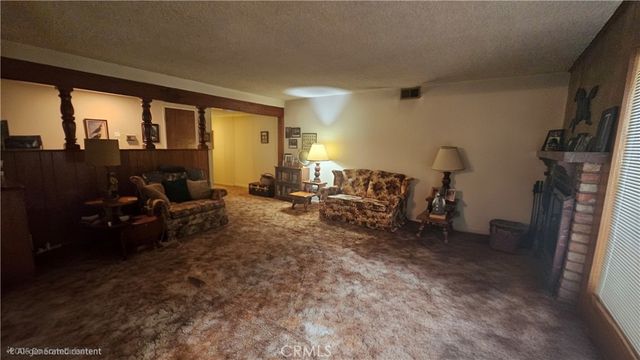 23218 8th, Newhall, CA 91321