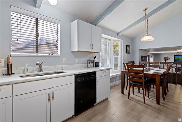 8931 S QUAIL HOLLOW DR, Sandy, UT 84093