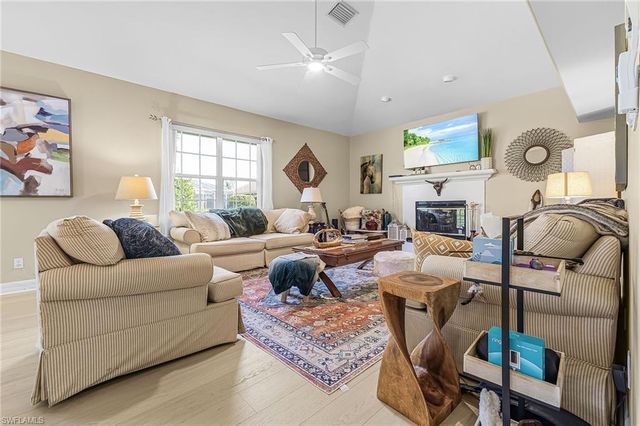 2031 Teagarden LN, Naples, FL 34110