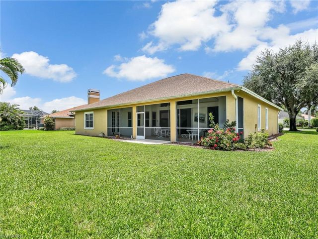 2031 Teagarden LN, Naples, FL 34110