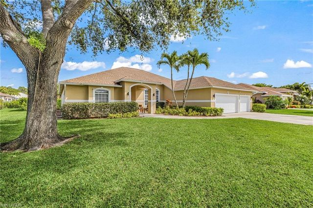 2031 Teagarden LN, Naples, FL 34110