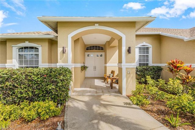 2031 Teagarden LN, Naples, FL 34110