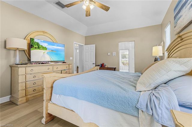 2031 Teagarden LN, Naples, FL 34110