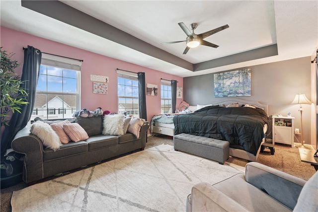 2186 Haflinger Dr, North Huntingdon, PA 15642