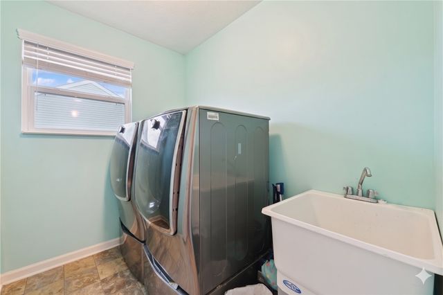 2186 Haflinger Dr, North Huntingdon, PA 15642