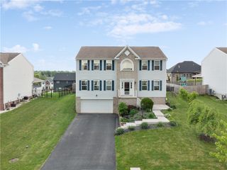 2186 Haflinger Dr, North Huntingdon, PA 15642
