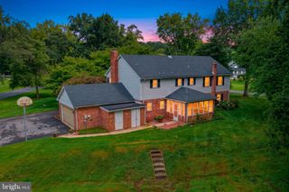 301 CARAVEL DR, Bear, DE 19701