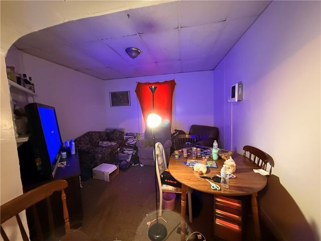 327 & 329 Howard St, City Of But Ne, PA 16001