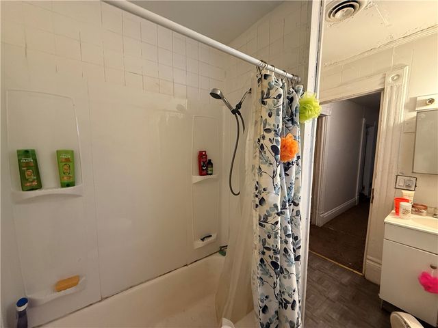 327 & 329 Howard St, City Of But Ne, PA 16001