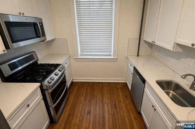325 79th Street 23, North Bergen, NJ 07047