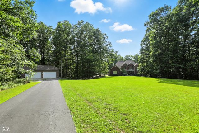 3215 Kestrel Court, Martinsville, IN 46151