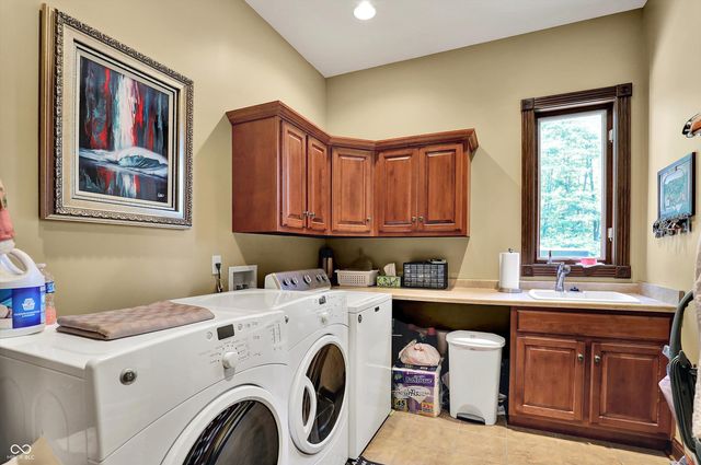 3215 Kestrel Court, Martinsville, IN 46151