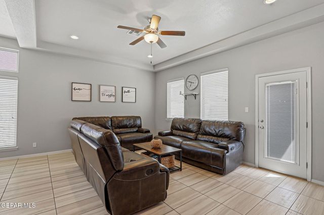 1476 KIMSHA Drive, El Paso, TX 79928