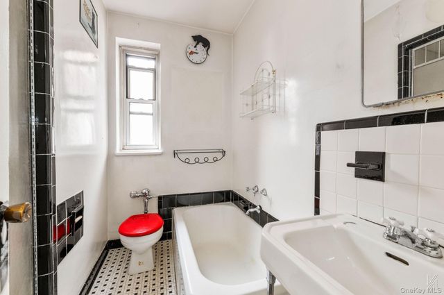34-41 85th Street 6L, Jackson Heights, NY 11372