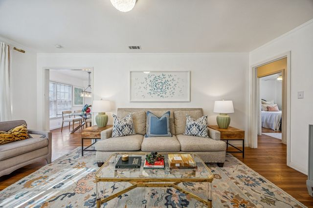 3704 Wildwood Road, Fort Worth, TX 76107