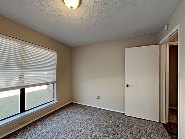 3404 Vine Ridge, Bedford, TX 76021
