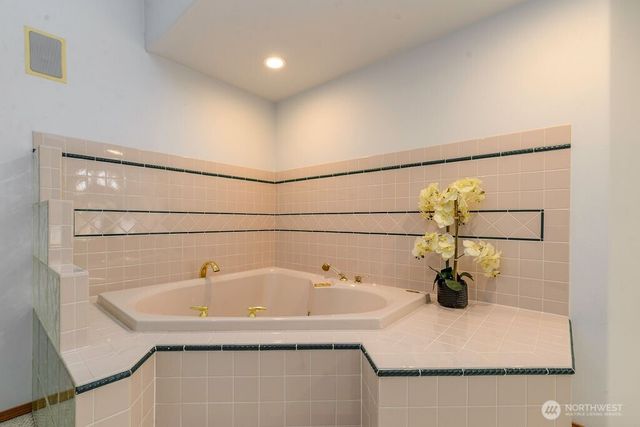 3250 E State Route 302, Belfair, WA 98528